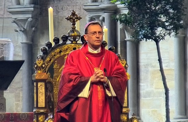 Erzbischof Gössl im Bamberger Dom