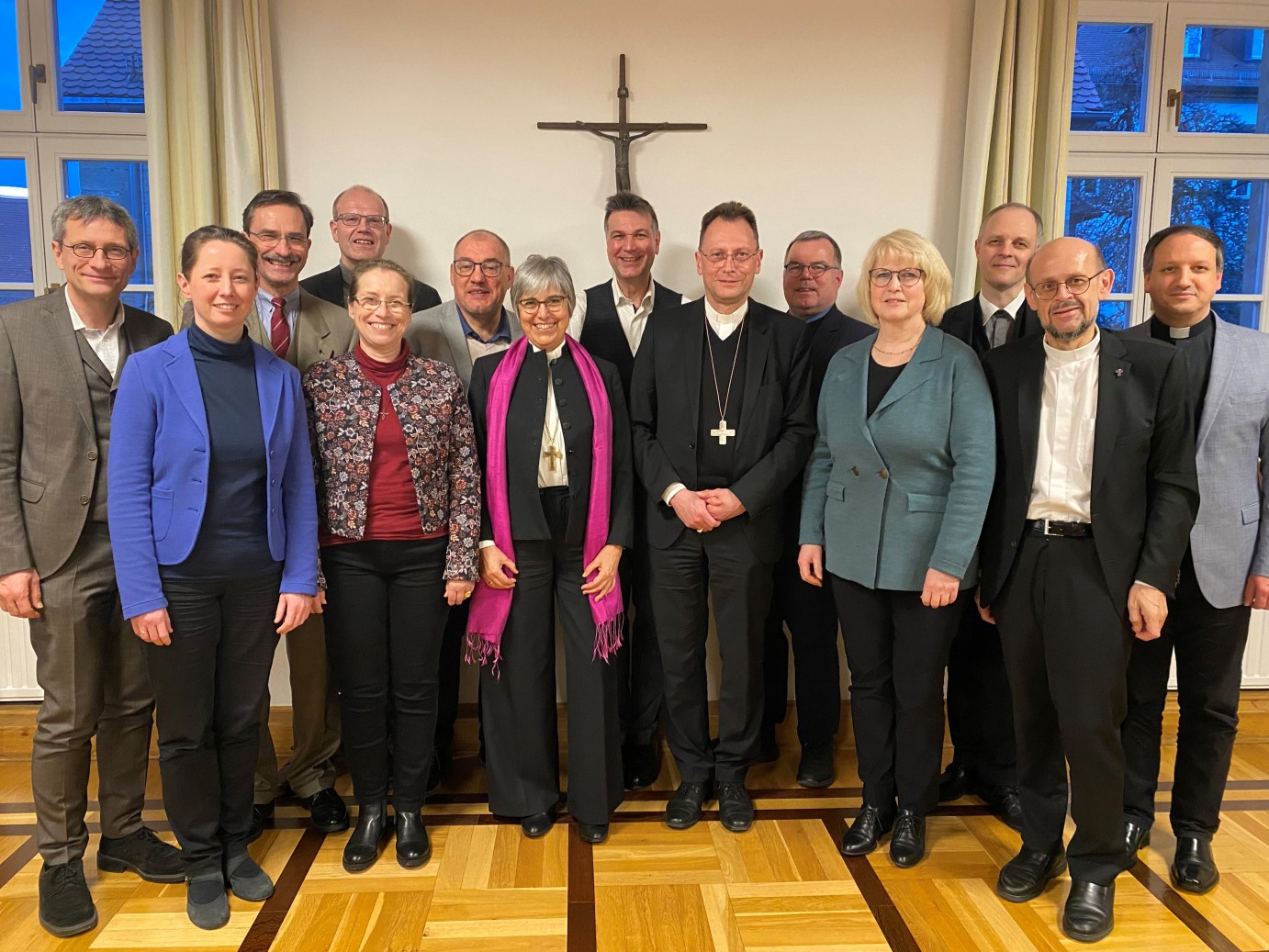 Auf dem Foto abgebildet (von links): Andreas Müller, Susanne Sahlmann, Dr. Markus Müller, Dr. Peter Zeh, Dr. Ulrike Schorn, Josef Gründel, Dr. Dorothea Greiner, Stefan Kirchberger, Herwig Gössl, Dr. Heinrich Hohl, Astrid Schubert, Dr. Elmar Koziel, Jürgen Hacker, Dr. Markus Kohmann.