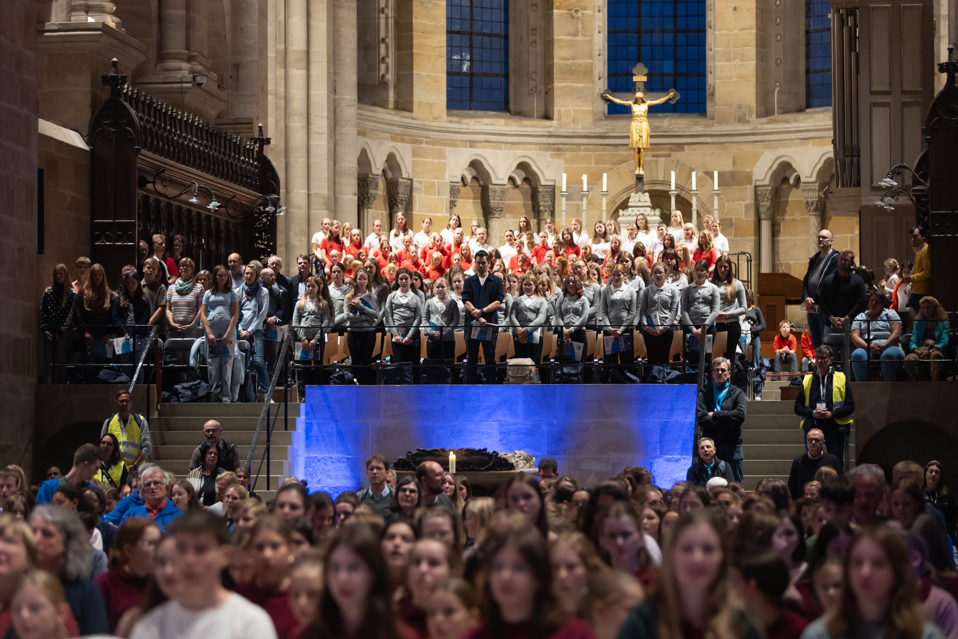 Mädchenchor im Abschlussgottesdienst