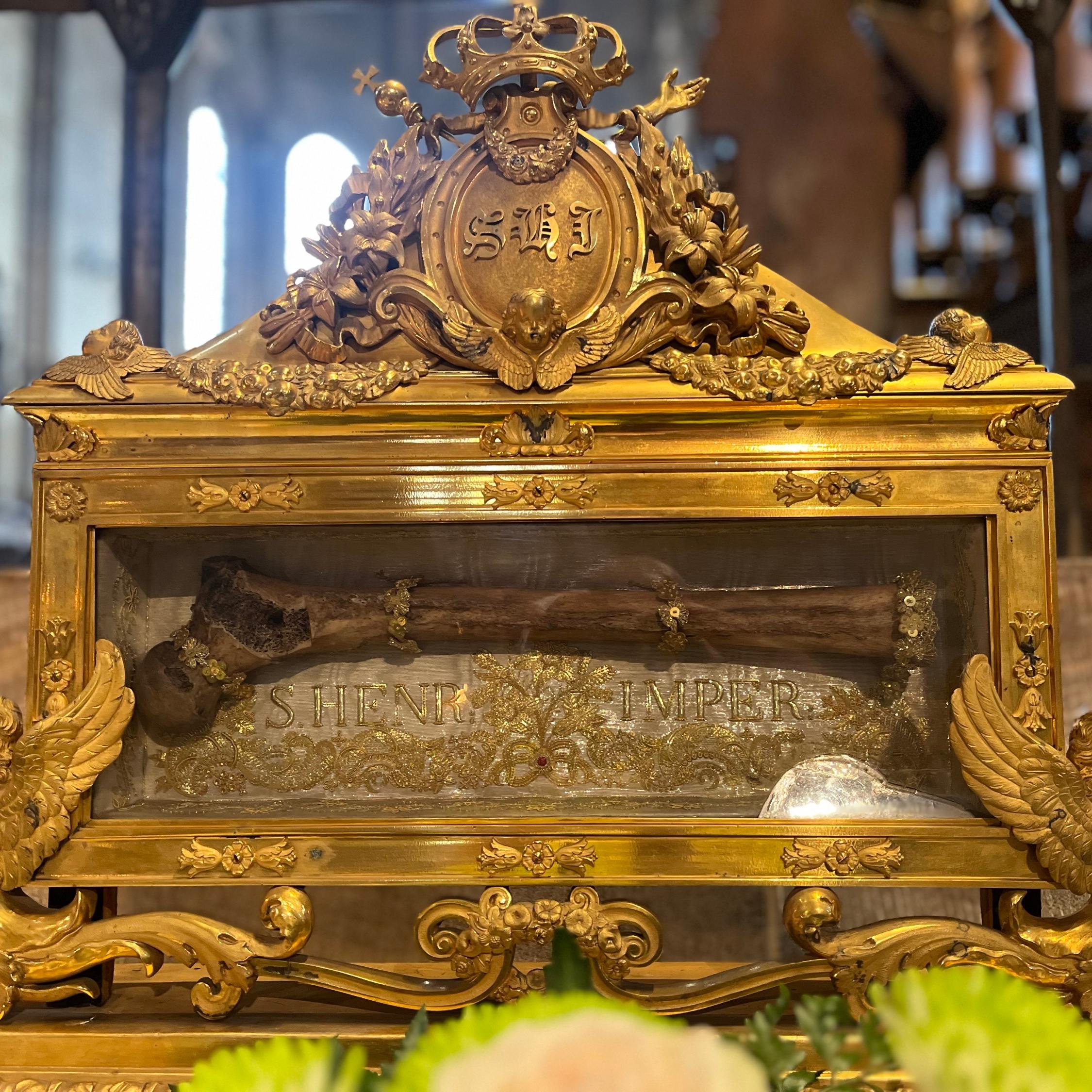 Reliquie des heiligen Kaisers Heinrich kehrt nach Bamberg zurück 