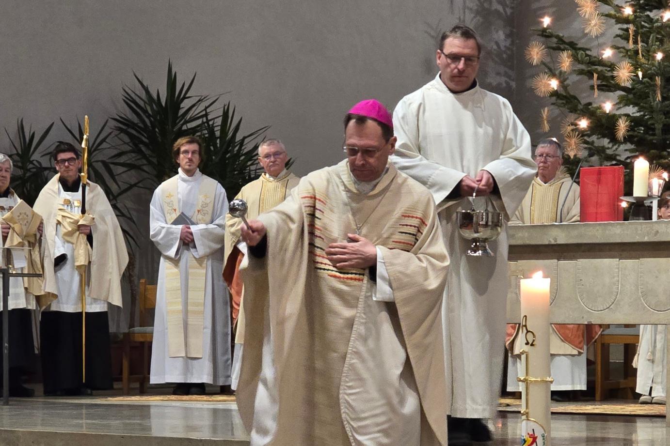 Erzbischof Herwig Gössl im Gottesdienst zum Tag des geweihten Lebens